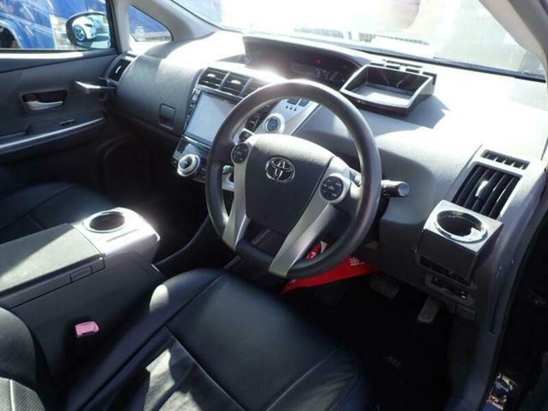 PRIUS ALPHA