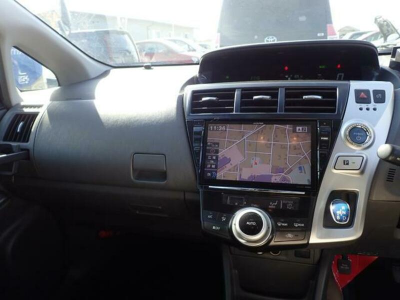 PRIUS ALPHA