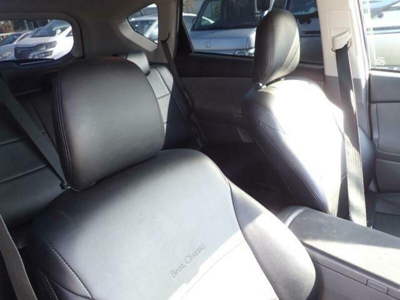 PRIUS ALPHA