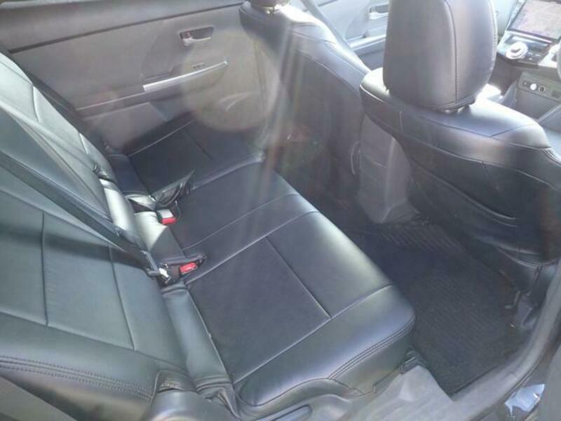 PRIUS ALPHA