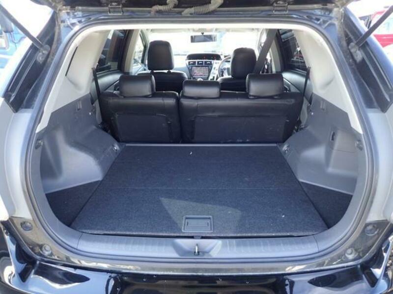 PRIUS ALPHA