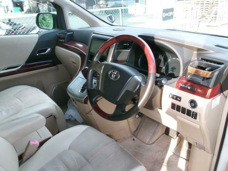 VELLFIRE