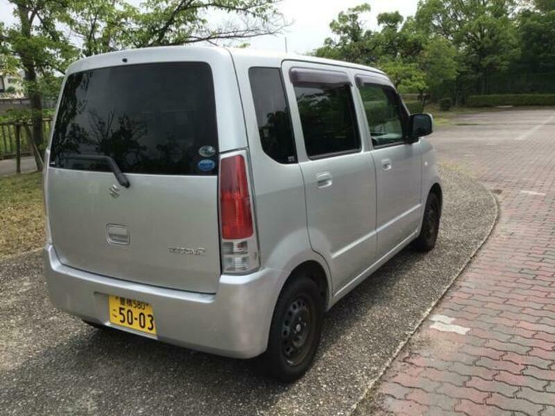 WAGON R