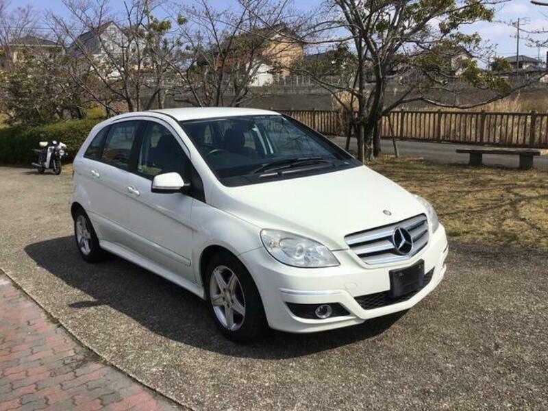 MERCEDES-BENZ B-CLASS