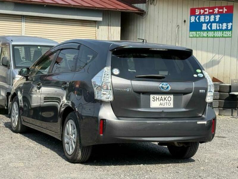 PRIUS ALPHA