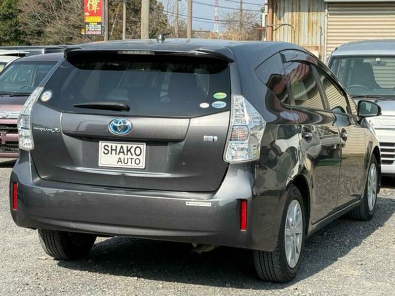 PRIUS ALPHA
