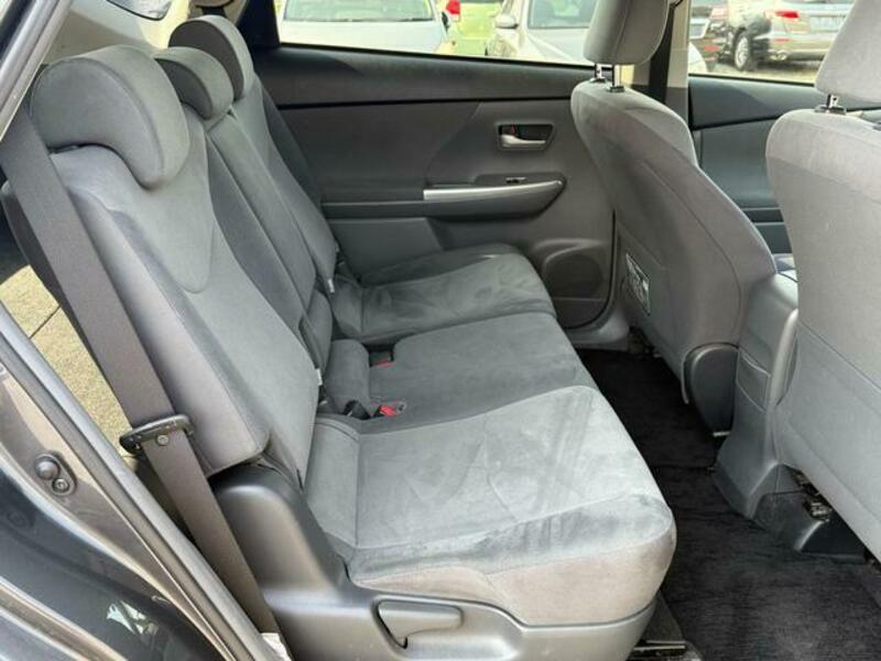 PRIUS ALPHA