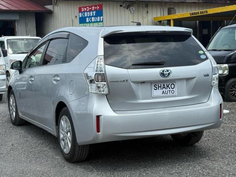 PRIUS ALPHA