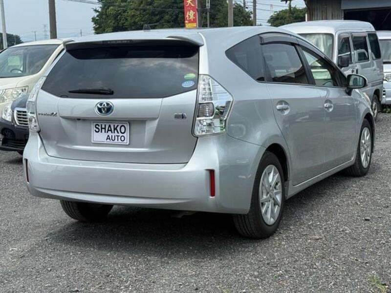 PRIUS ALPHA