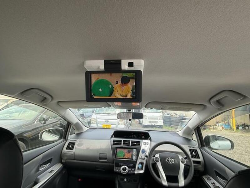 PRIUS ALPHA