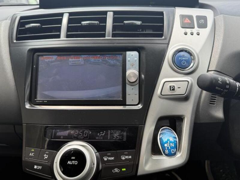 PRIUS ALPHA