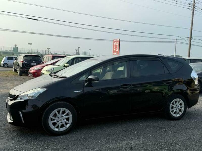 PRIUS ALPHA