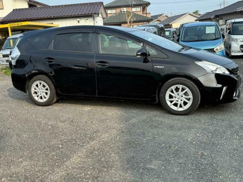 PRIUS ALPHA