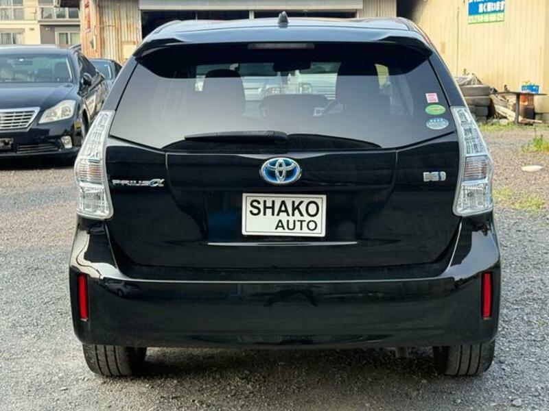 PRIUS ALPHA
