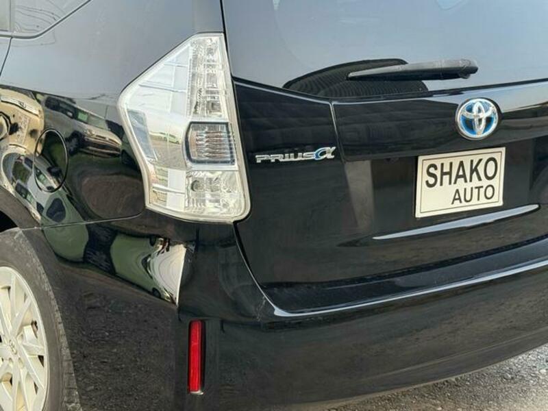 PRIUS ALPHA