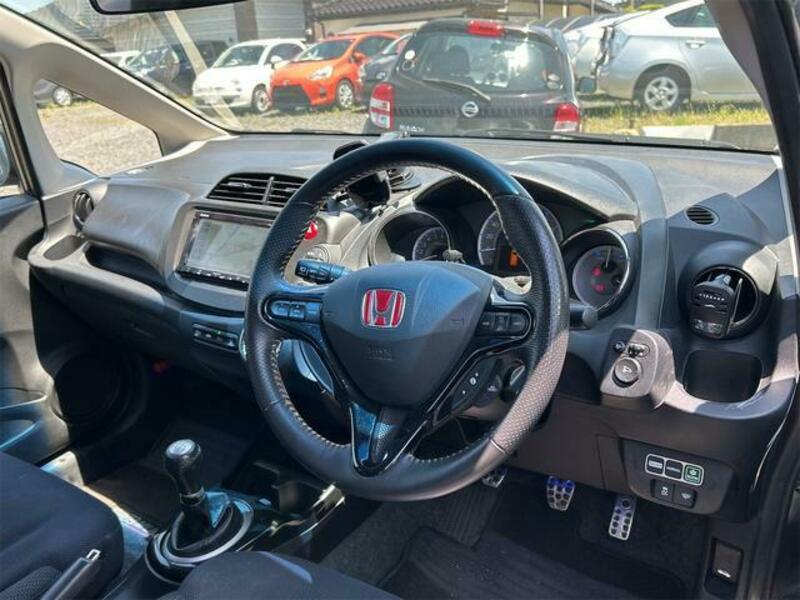 FIT HYBRID