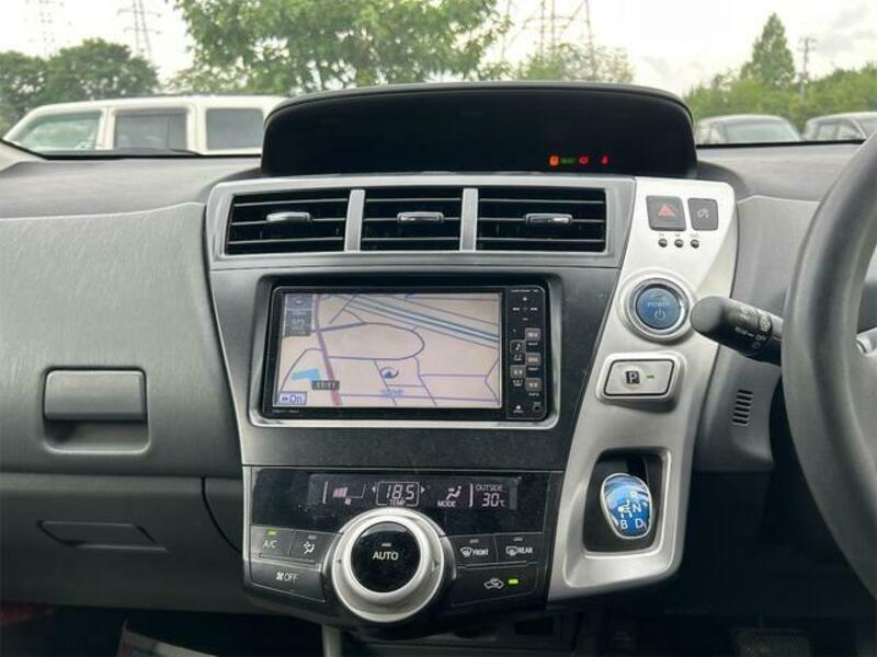 PRIUS ALPHA