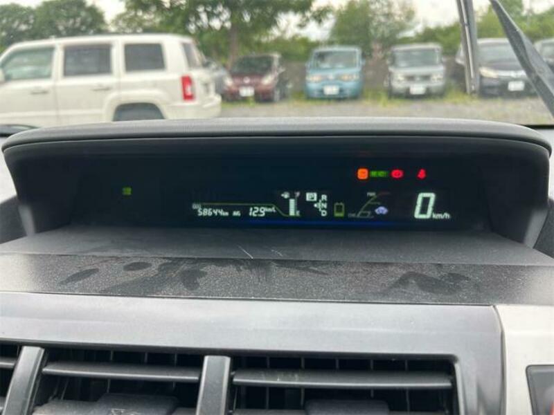 PRIUS ALPHA