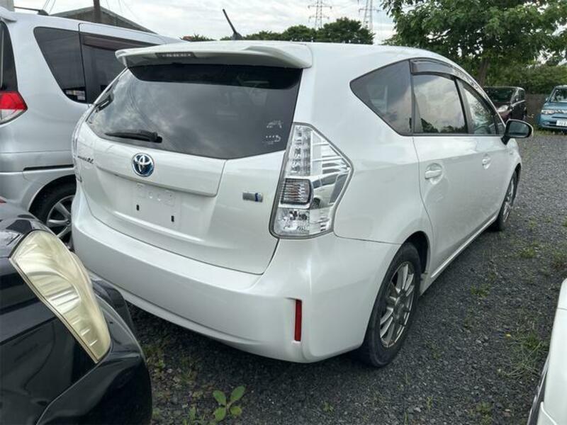 PRIUS ALPHA