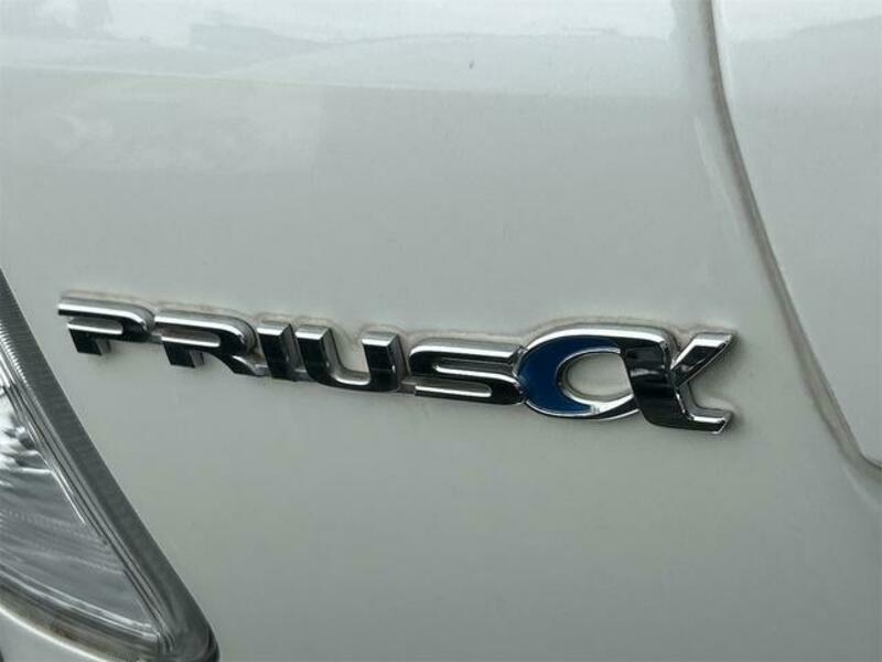 PRIUS ALPHA