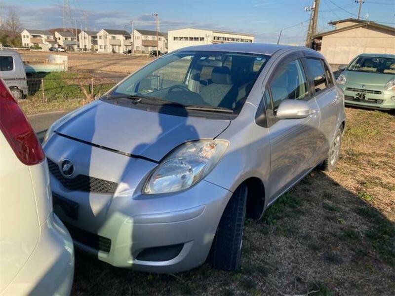 TOYOTA VITZ