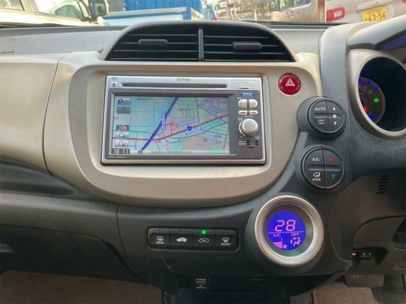 FIT HYBRID