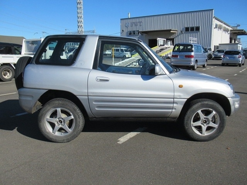 RAV4