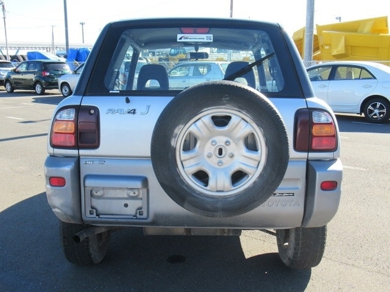 RAV4