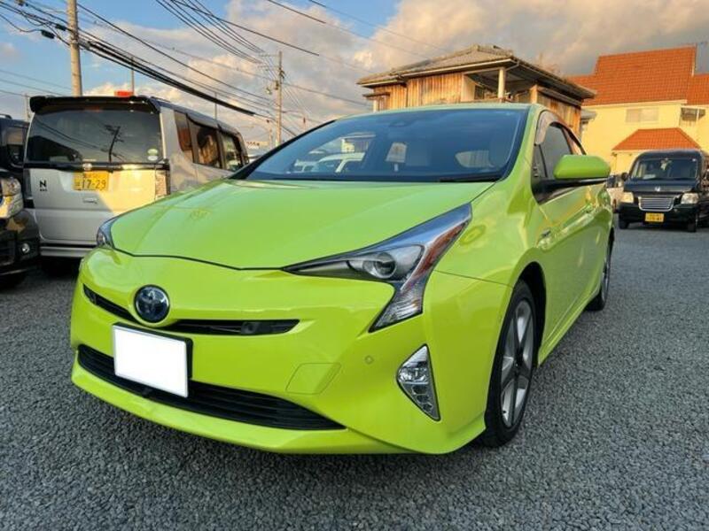 TOYOTA PRIUS