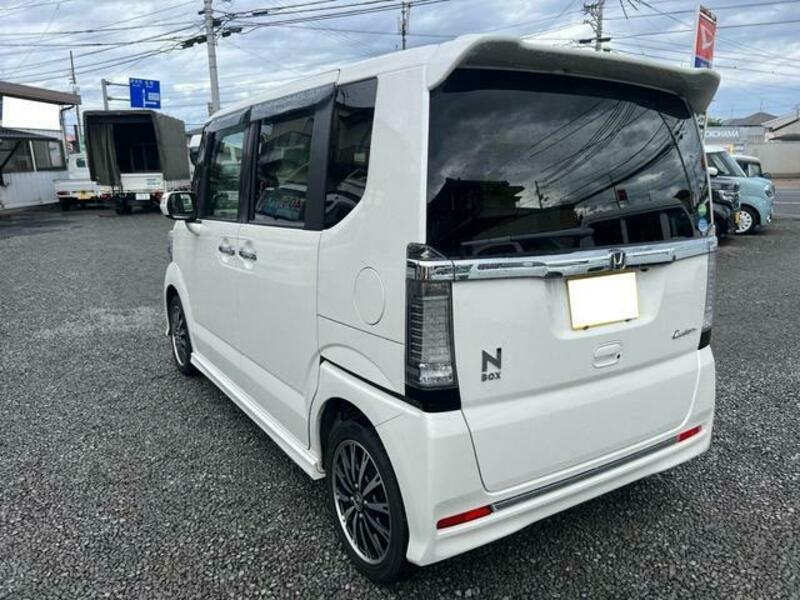 N BOX CUSTOM