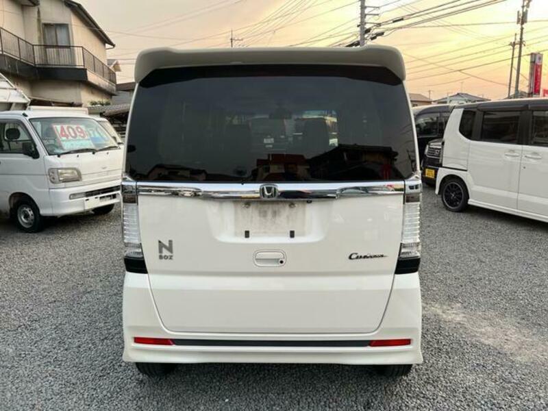 N BOX CUSTOM