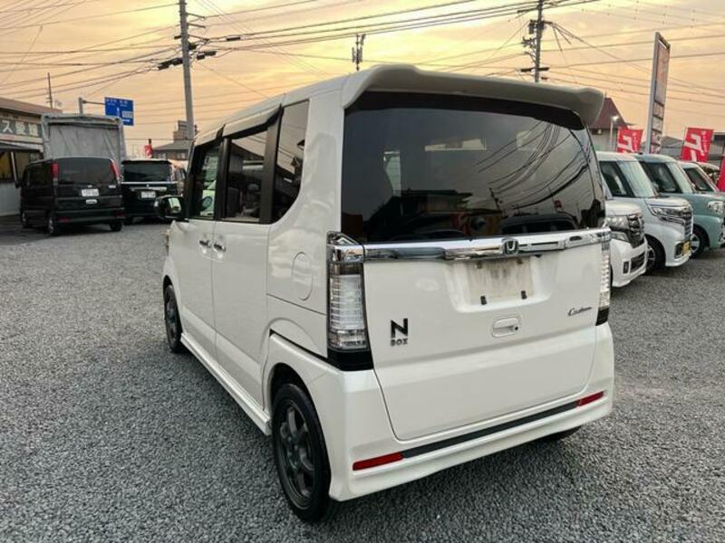 N BOX CUSTOM