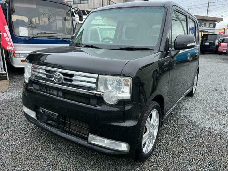 TOYOTA PIXIS SPACE