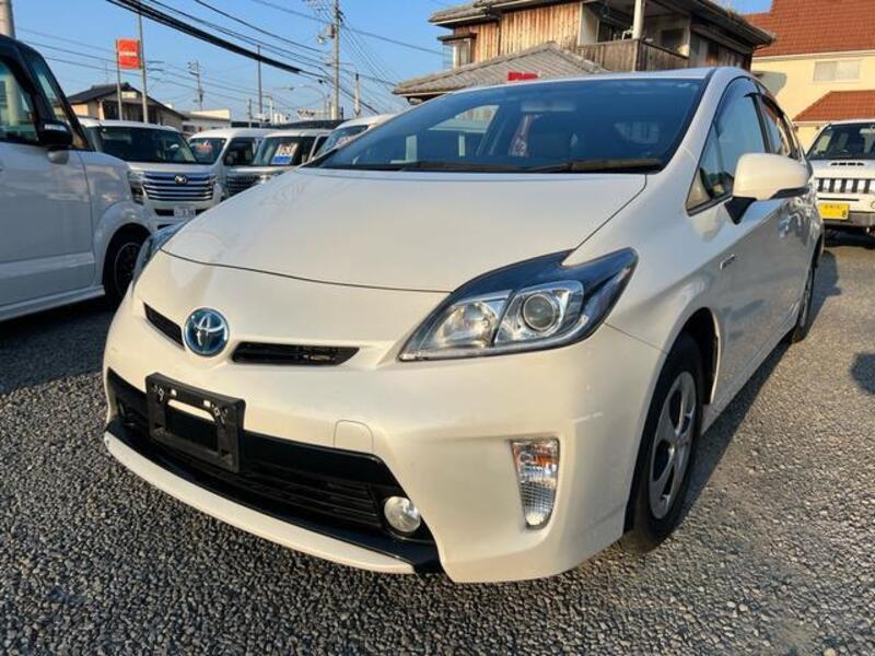 TOYOTA PRIUS