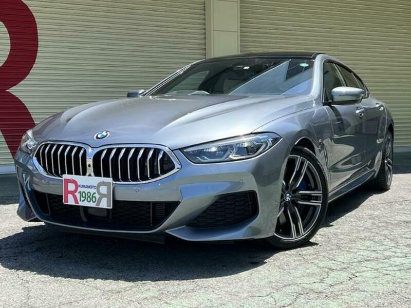 BMW 8 SERIES