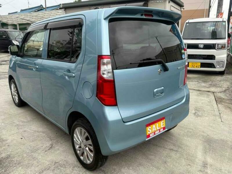 WAGON R