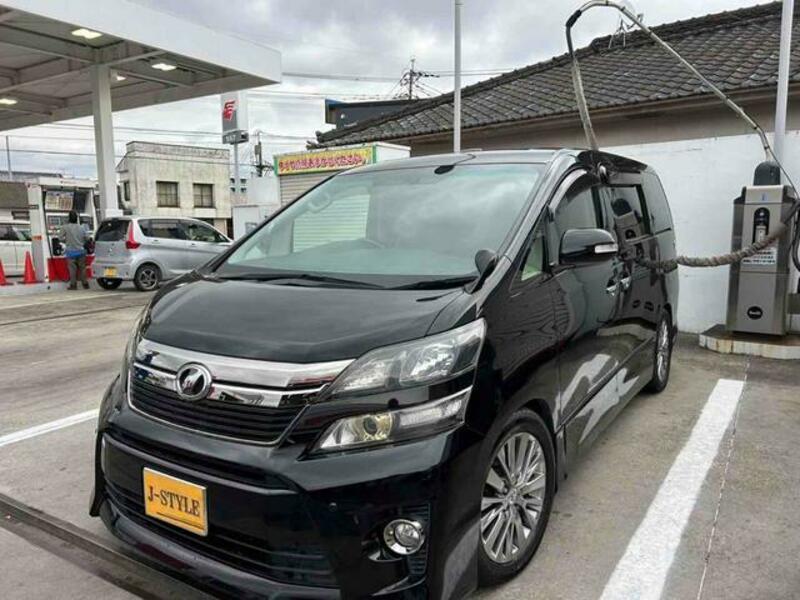 TOYOTA VELLFIRE