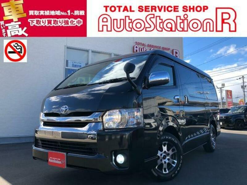 TOYOTA HIACE VAN