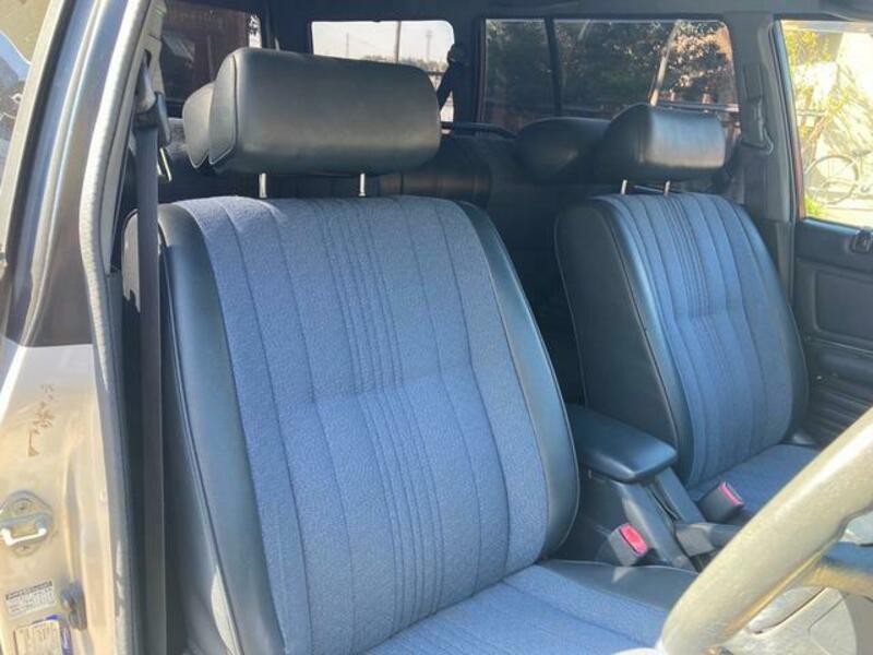 CROWN VAN
