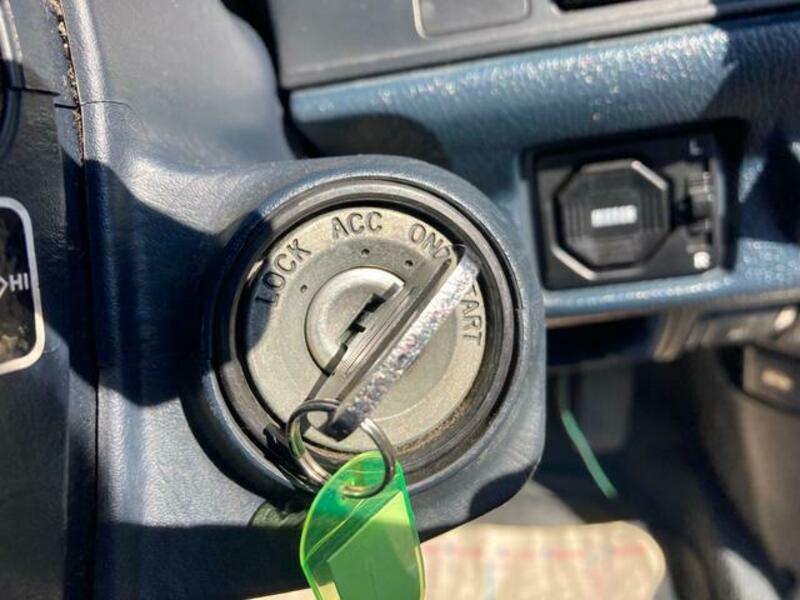 CROWN VAN