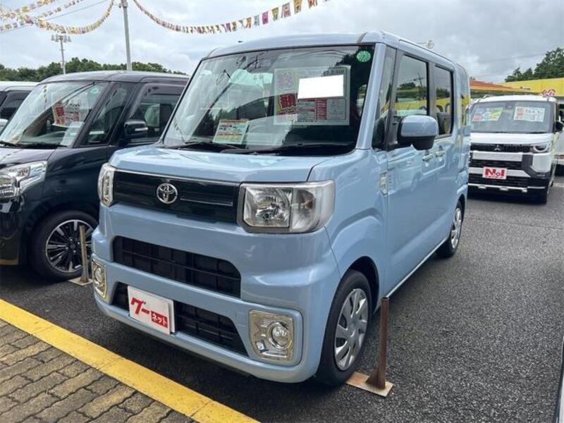 TOYOTA PIXIS MEGA