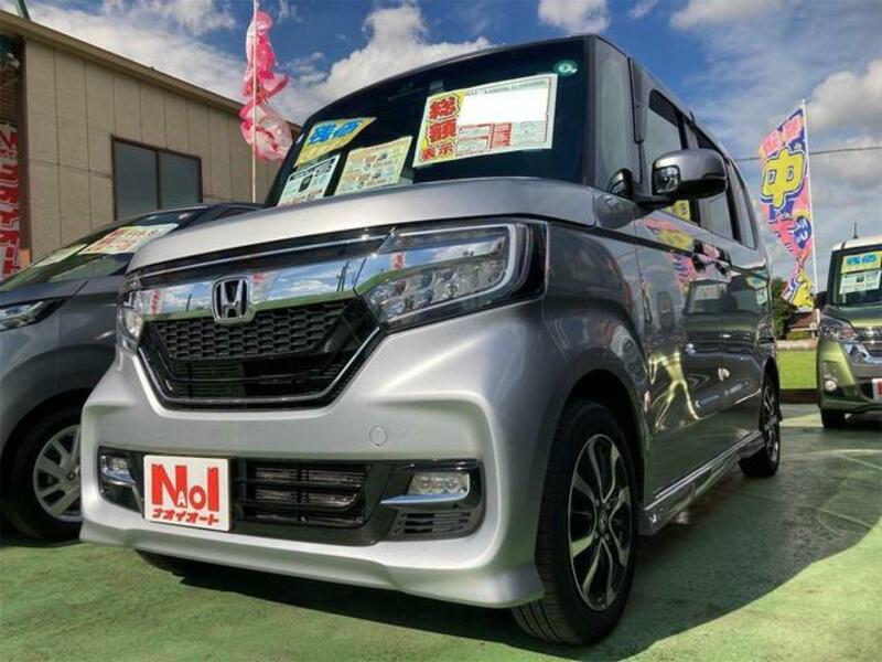 N BOX CUSTOM