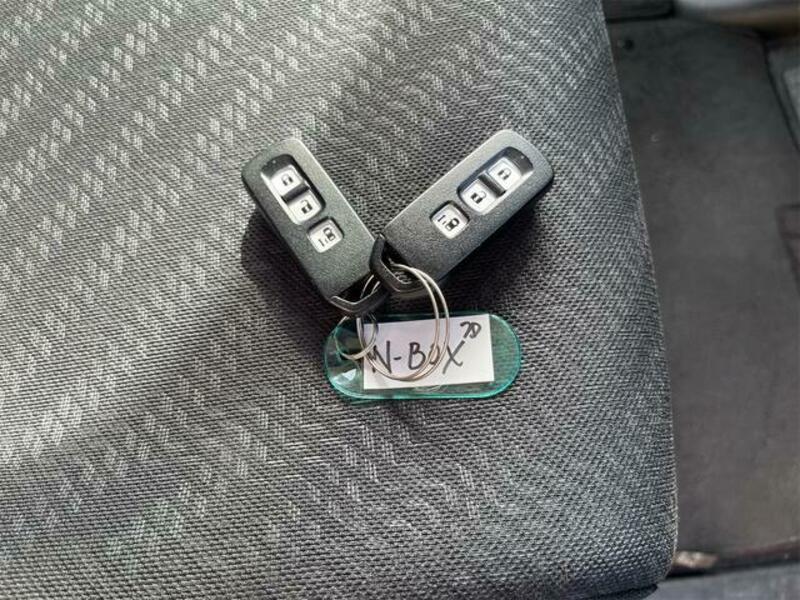N BOX CUSTOM