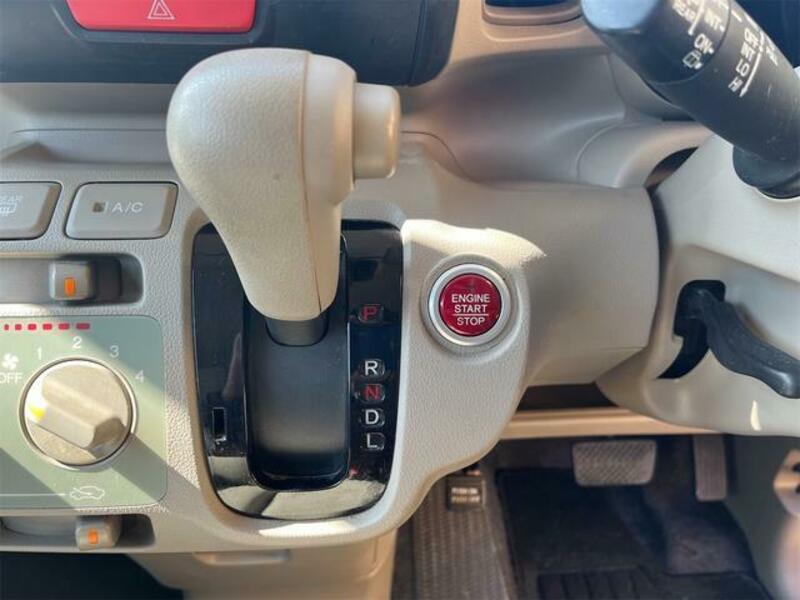 N BOX