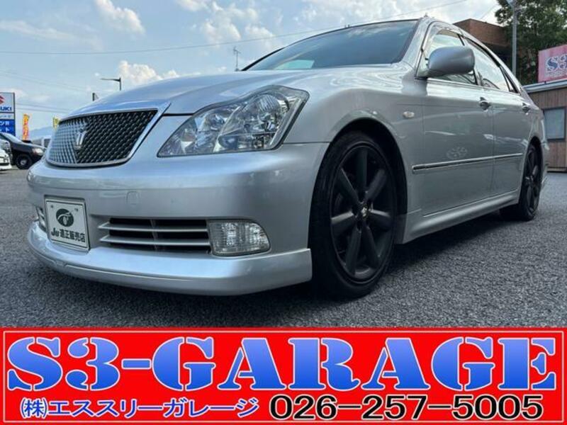 TOYOTA CROWN