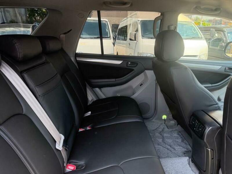 HILUX SURF
