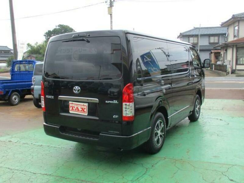 HIACE VAN