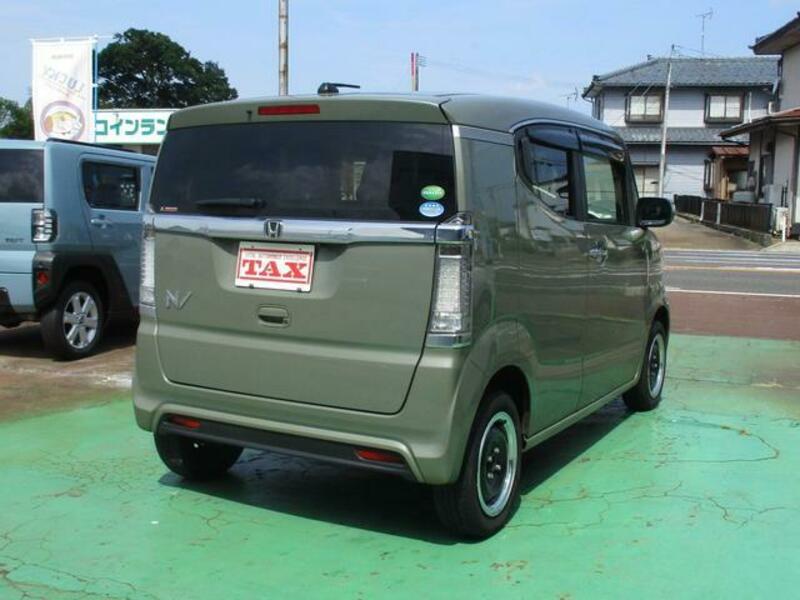 N BOX SLASH