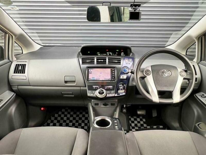 PRIUS ALPHA