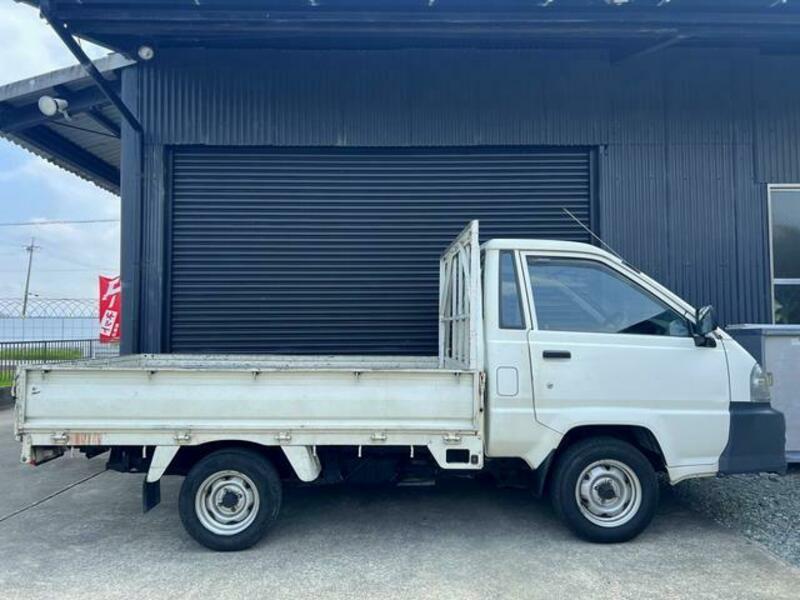 TOWNACE TRUCK